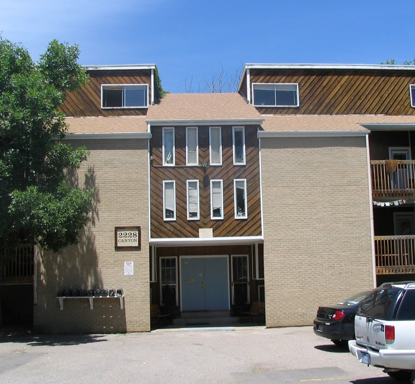 2228 Canyon Blvd - 2E